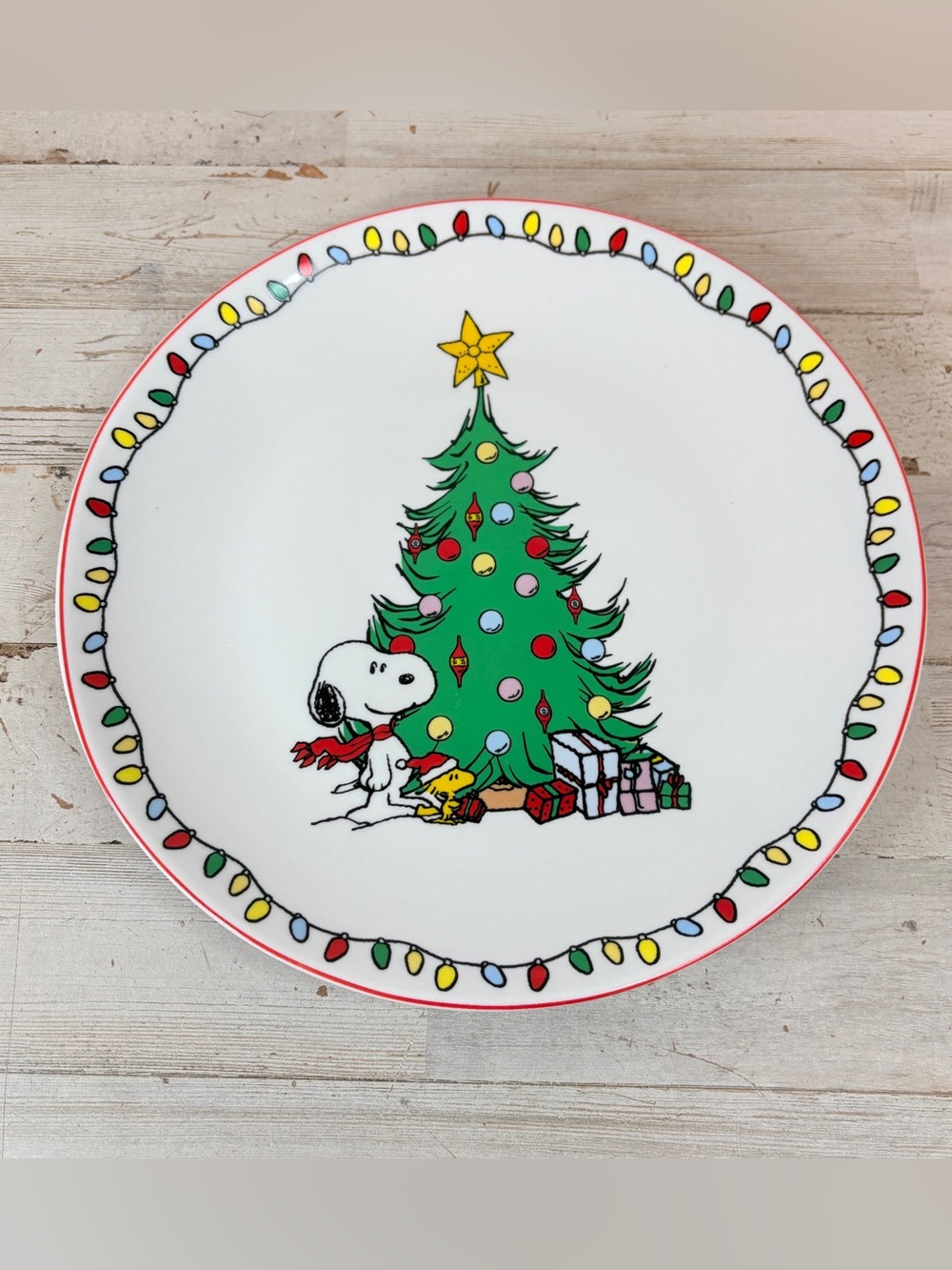 Snoopy Woodstock Salad Plates 9” Christmas Tree Peanuts Gibson Charlie Brown